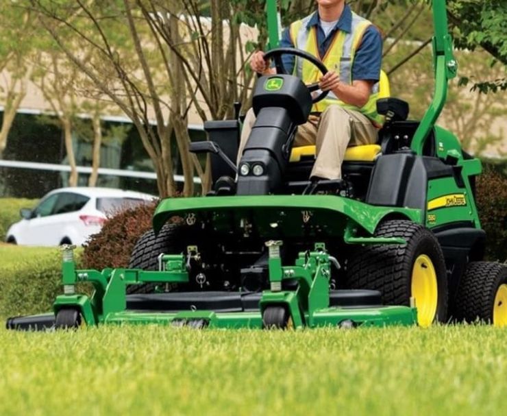 our lawn care service  milwaukee county